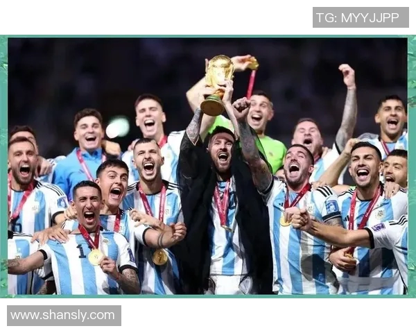 卡特尔足球明星的辉煌历程与传奇瞬间解析 卡特尔足球明星的辉煌历程与传奇瞬间解析