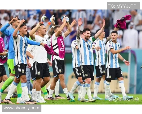 杭州篮球队在世界杯预选赛中以78分稳居积分榜首位展现强劲实力