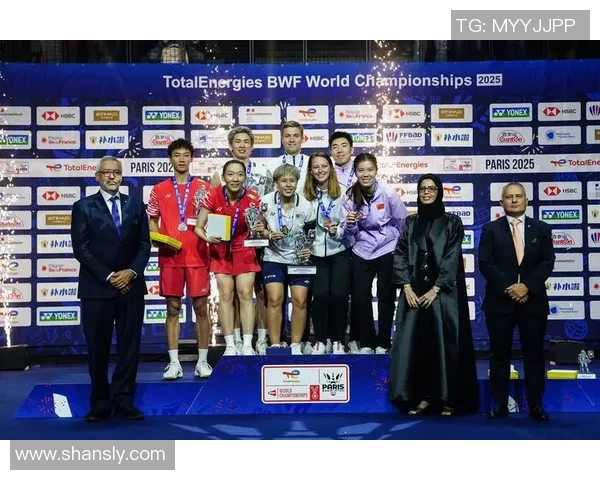 羽毛球团队协作实力对比成都羽毛球队荣获第二名佳绩